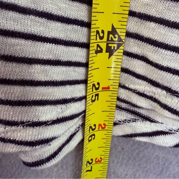 Chico's 2 Large 100% Linen Knit Top Button Back 3/4 Sleeve Black White Stripe - Picture 7 of 8